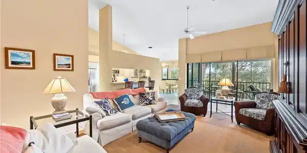 27197 Oakwood Lake DR