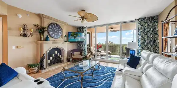 1060 Borghese LN