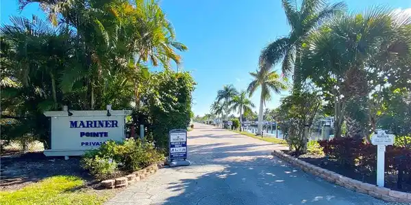 760 Sextant DR