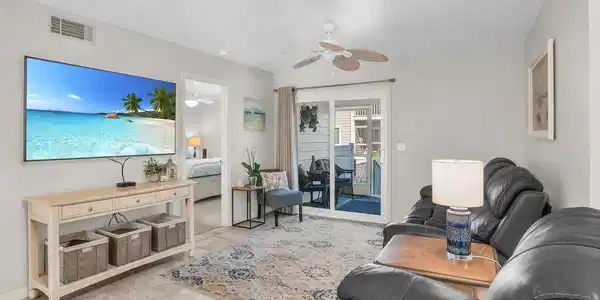 825 W Elkcam CIR