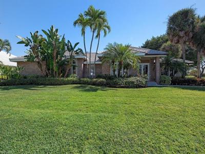 7018 Greentree DR