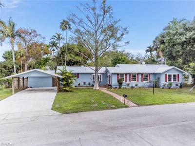 1423 Sandra DR