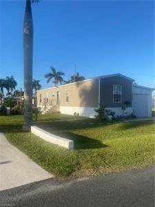 12111 Palm DR