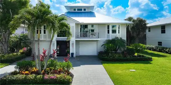 196 Topanga DR