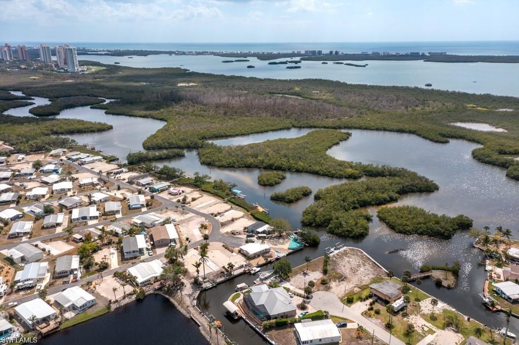 Image 4: Bird's eye view of the waterfront area