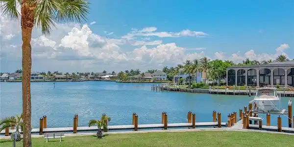 897 Collier CT