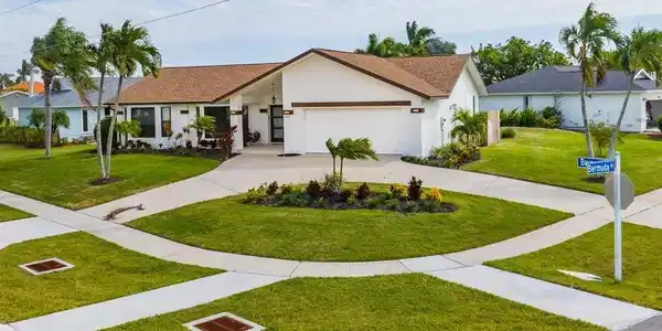 1291 Bayport AVE