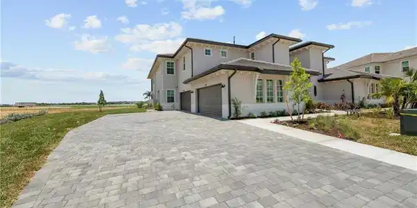 42788 Wildrose CIR