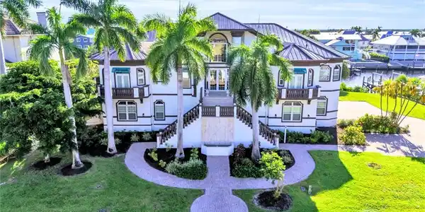 18181 Old Pelican Bay DR