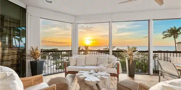 8473 Bay Colony DR