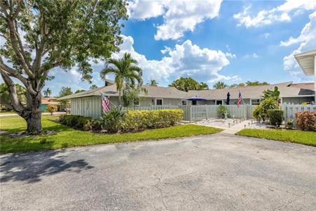 4263 Island CIR