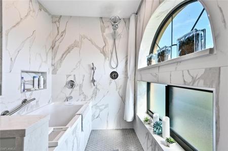 583 Beachwalk CIR