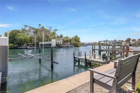 1930 Gulf Shore BLVD N