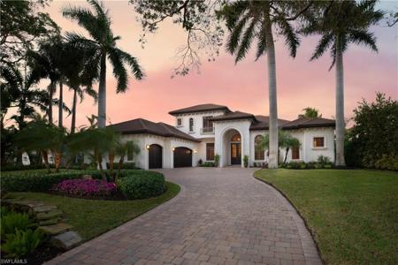 715 Riviera DR