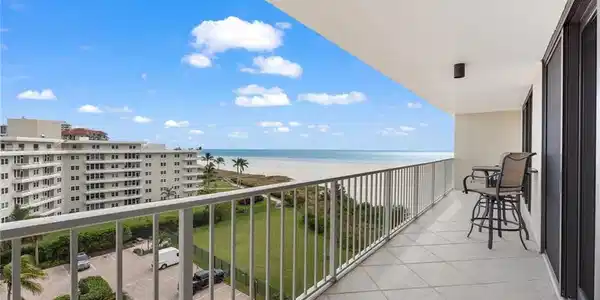 260 Seaview CT
