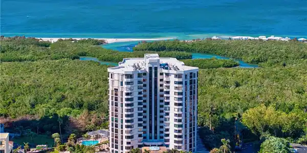 6075 Pelican Bay BLVD