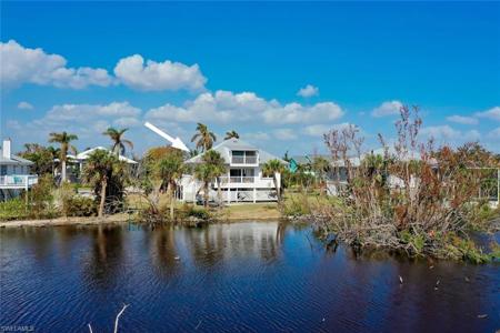 1322 Sand Castle RD