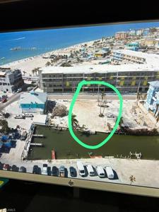122 Crescent ST
