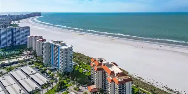 180 Seaview CT