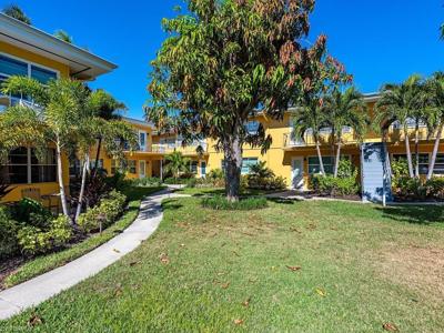 211 8th AVE S
