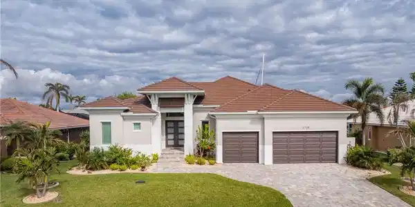 2730 Saint Thomas DR