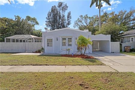 1676 Sunset PL