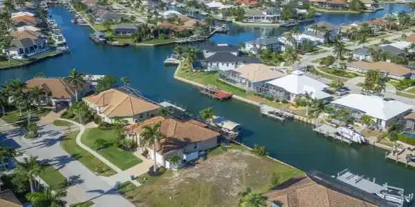 1224 Mistletoe CT