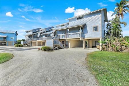 5271 Blue Crab CIR