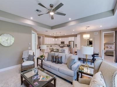202 Indies DR E