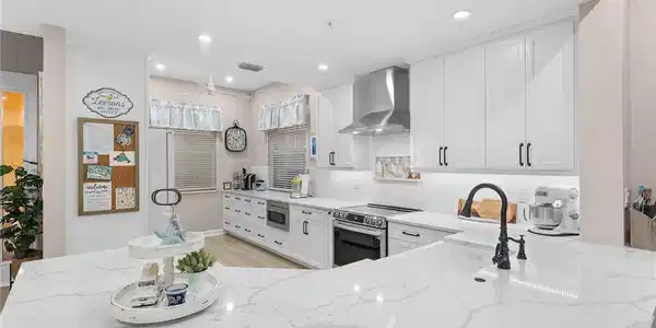 790 W Elkcam CIR