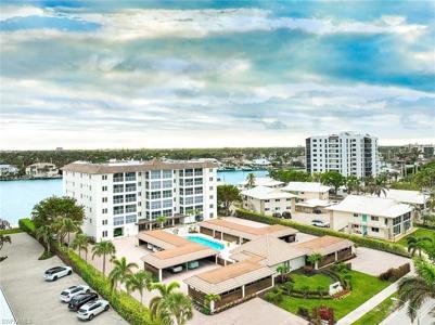 2600 Gulf Shore BLVD N