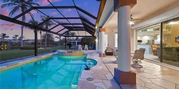 14911 Laguna DR