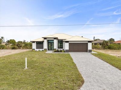 421 NW 31st PL