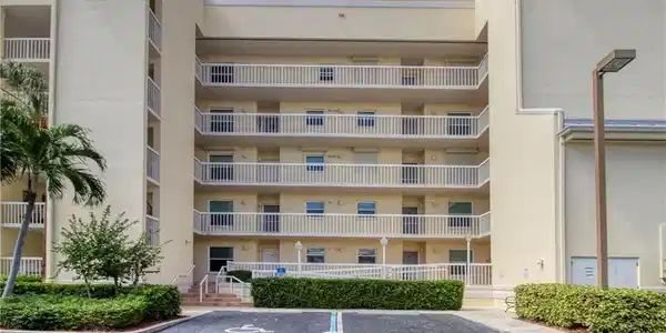 801 S Collier BLVD