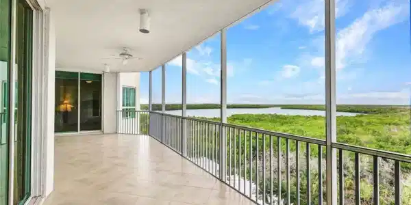 295 Grande WAY