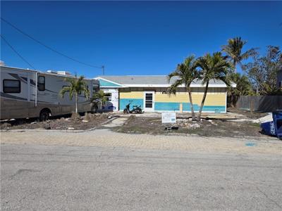 405 Washington CT