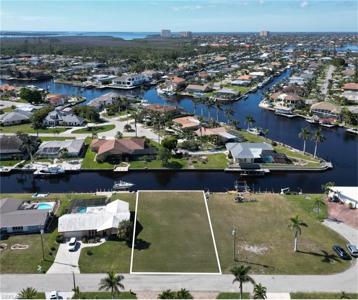 5222 Sarasota CT