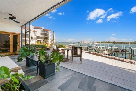 304 La Peninsula BLVD