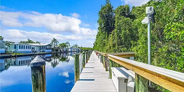 3001 Sandpiper Bay CIR
