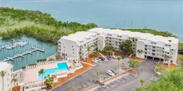 5339 Bayside Villas
