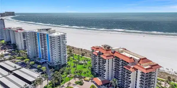 180 Seaview CT