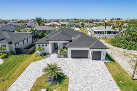 312 SW 31st AVE