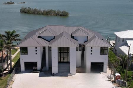 15 Bayview BLVD