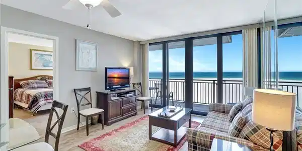 180 Seaview CT
