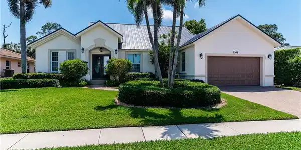 1161 Bluebird AVE