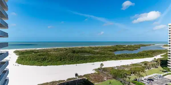 320 Seaview CT