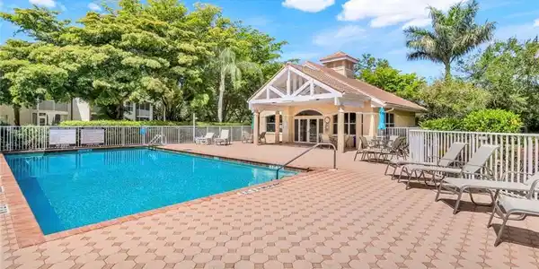 28600 Carriage Home DR