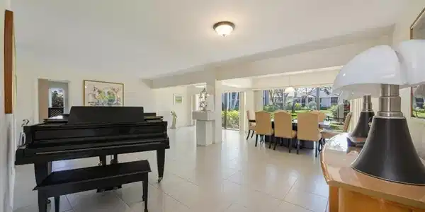 576 Retreat DR