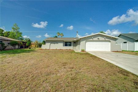 3808 SE 2nd PL