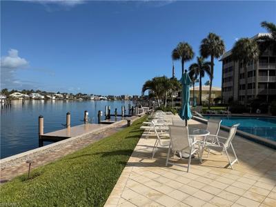 2880 Gulf Shore BLVD N